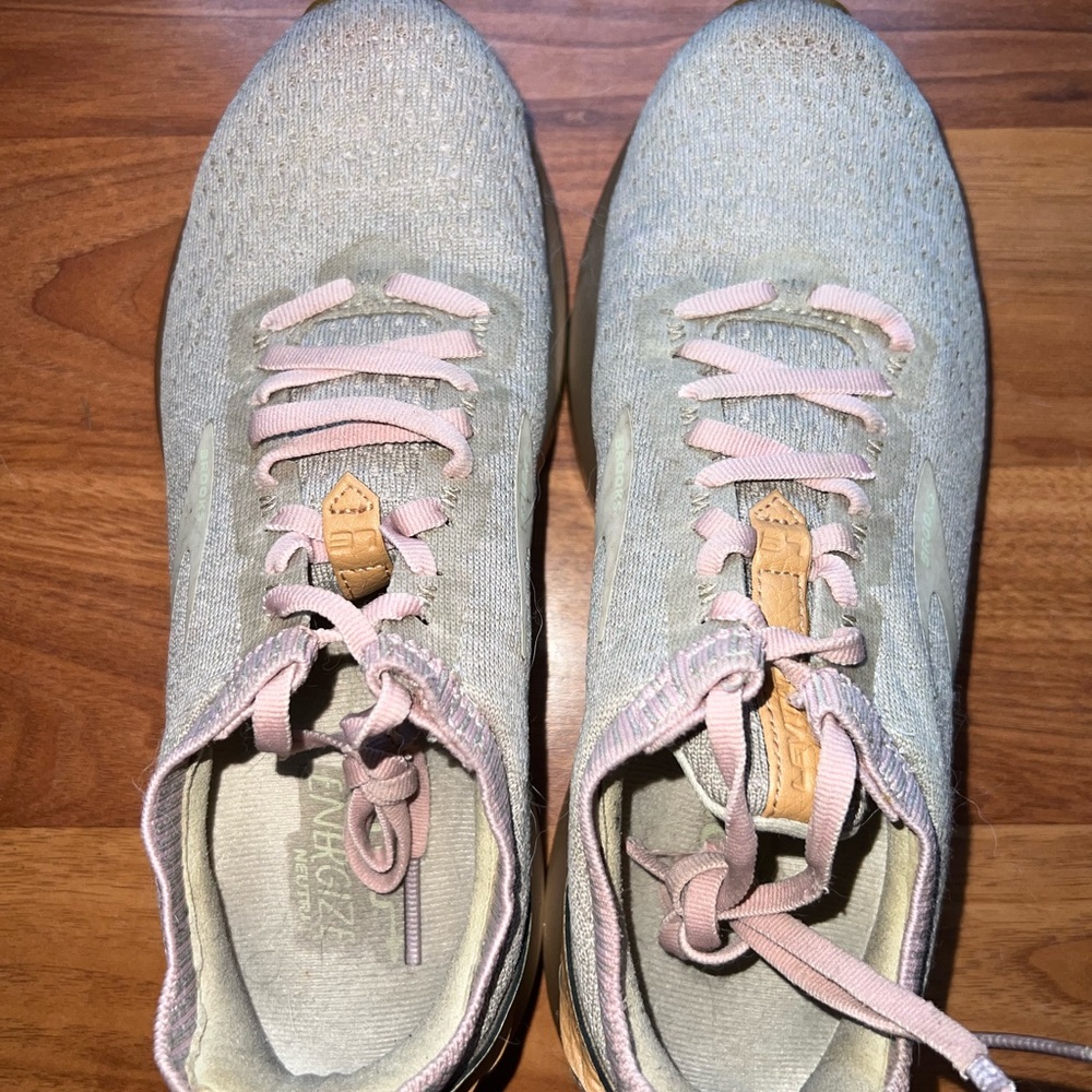 Brooks Levitate 2- Pink, Tan, Gold